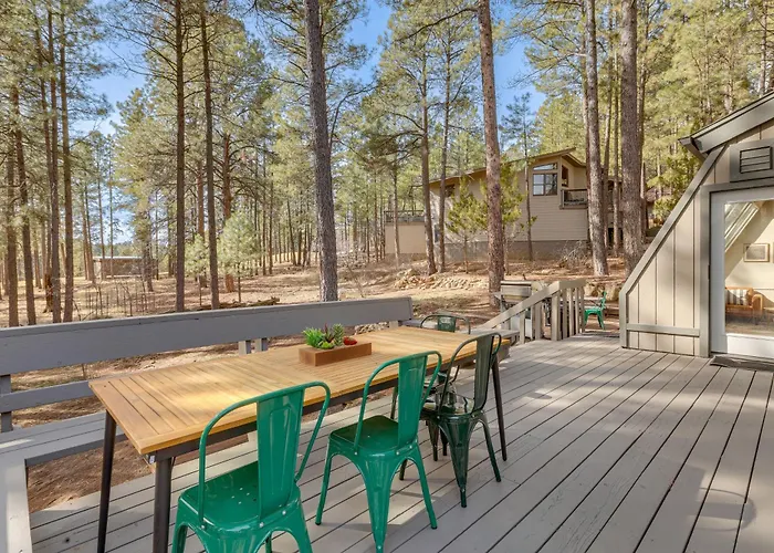 Holiday home Forest-view Group Getaway, 4 Mi To Dtwn