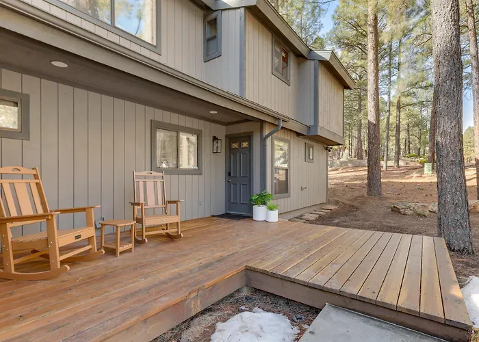 Forest-view Group Getaway, 4 Mi To Dtwn *